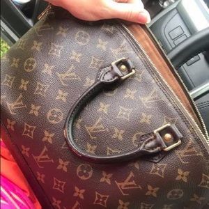 Authentic Louis Vuitton Alma PM.